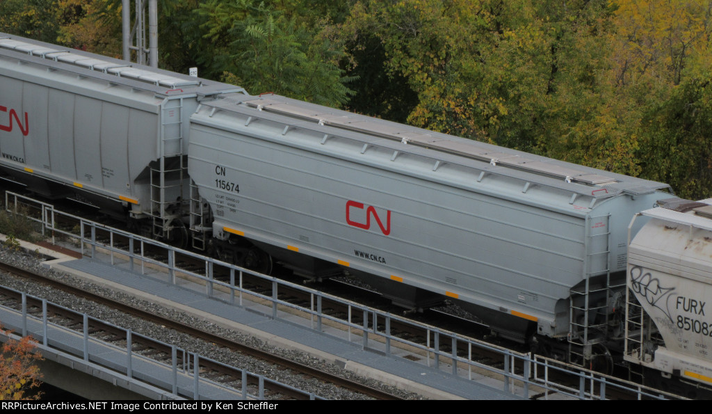 CN 115674